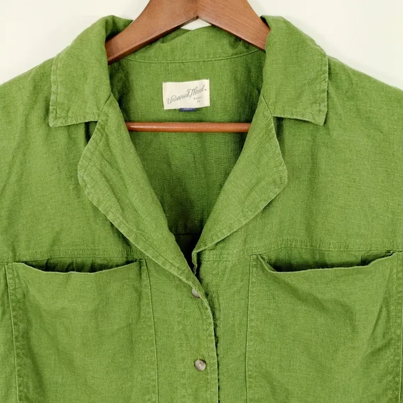 Universal Thread Linen Cropped Button Down Top size Medium - Picture 4 of 10
